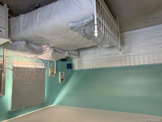 28 Lockwood Avenue, Farmingdale, NY 11735