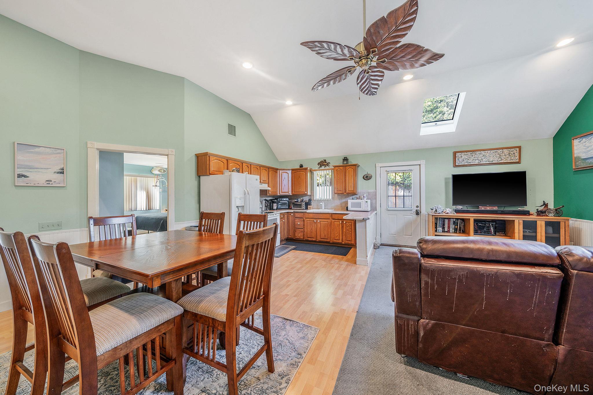 6 Sound Beach Boulevard, Sound Beach, NY 11789