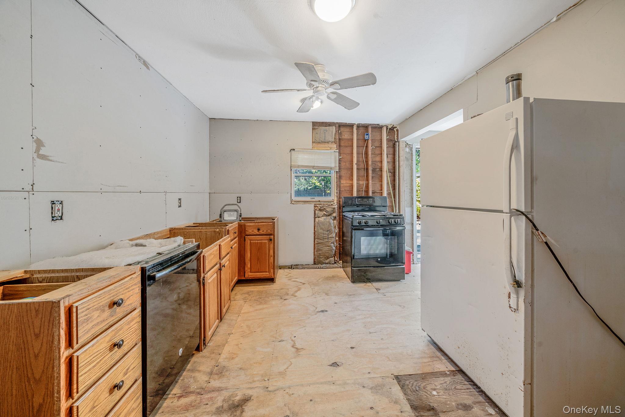 6 Sound Beach Boulevard, Sound Beach, NY 11789