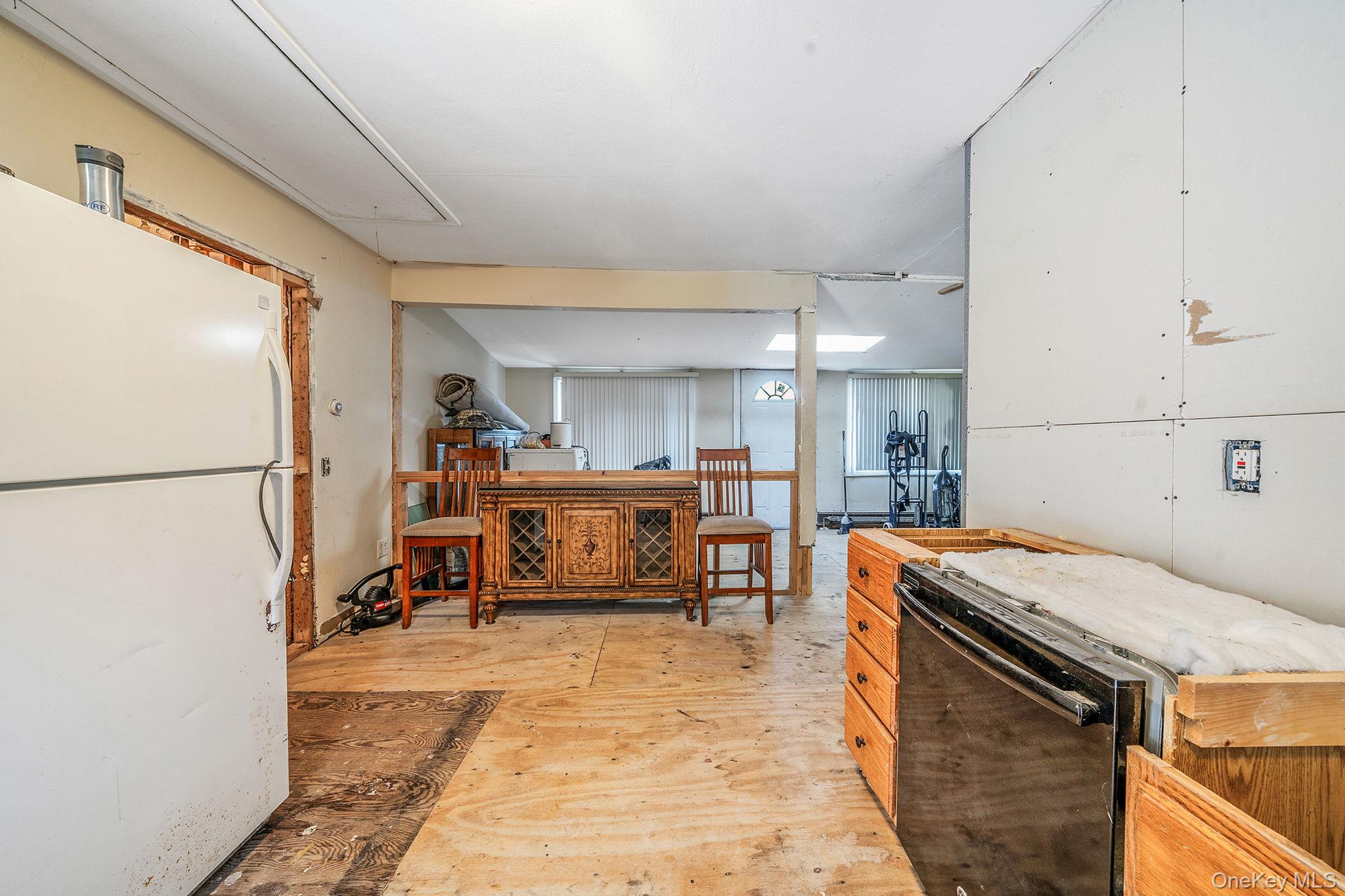 6 Sound Beach Boulevard, Sound Beach, NY 11789