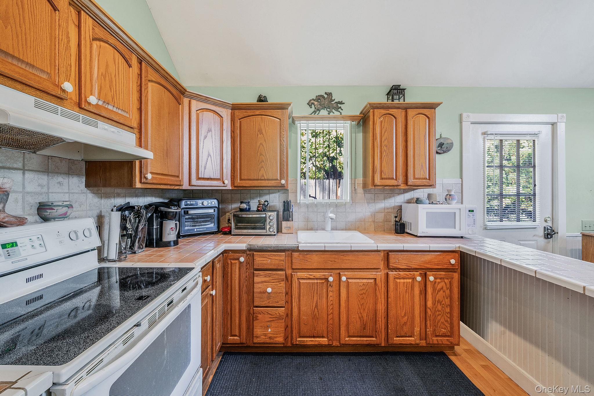 6 Sound Beach Boulevard, Sound Beach, NY 11789