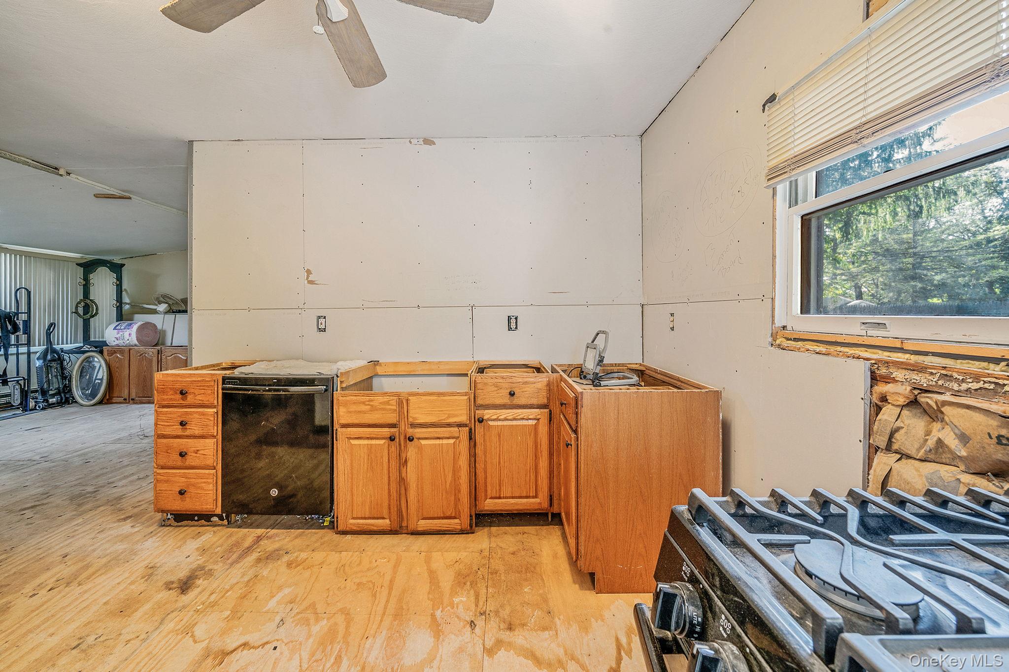 6 Sound Beach Boulevard, Sound Beach, NY 11789