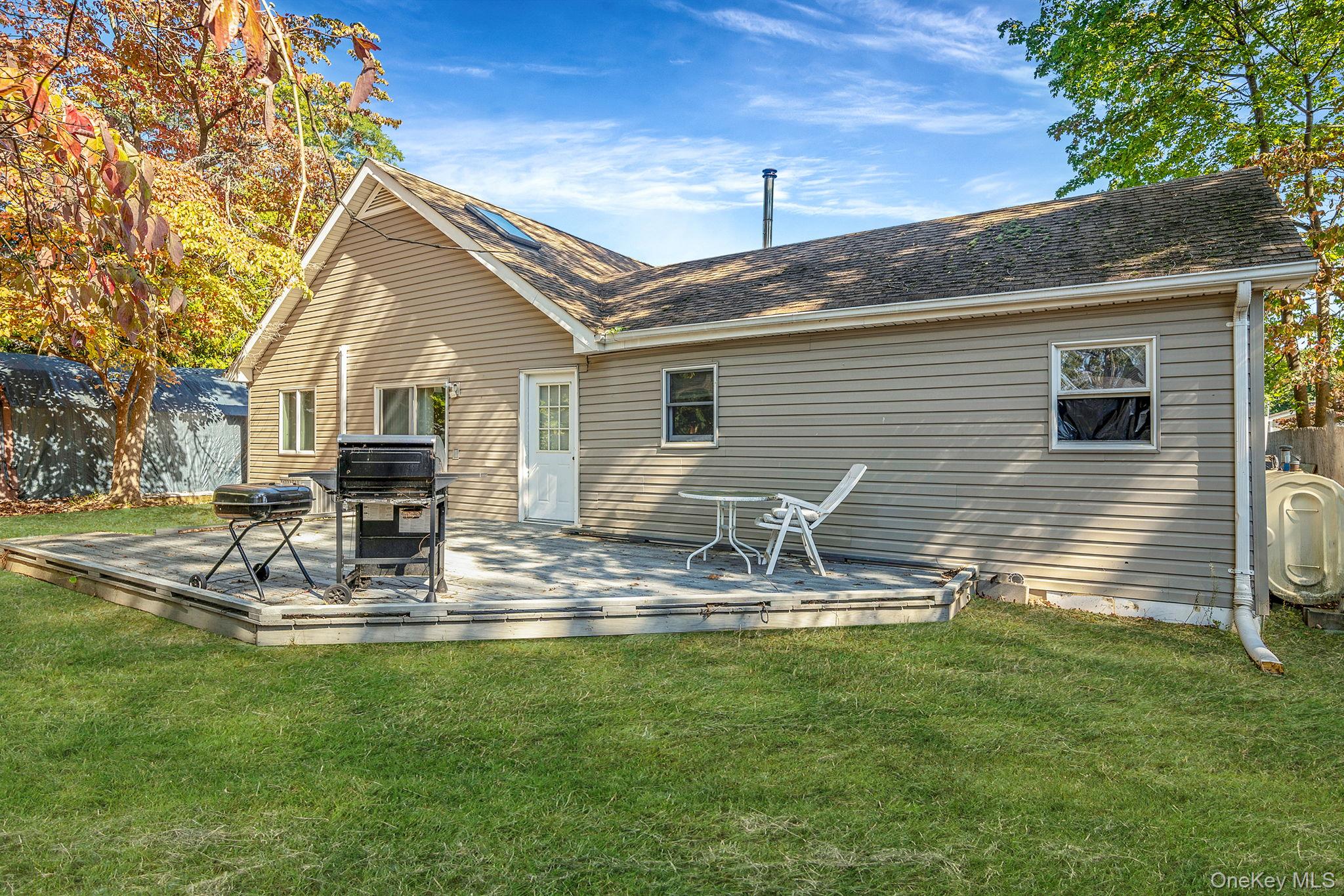 6 Sound Beach Boulevard, Sound Beach, NY 11789