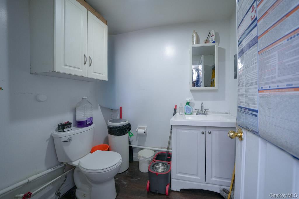 880 Wyckoff Avenue, Brooklyn, NY 11237