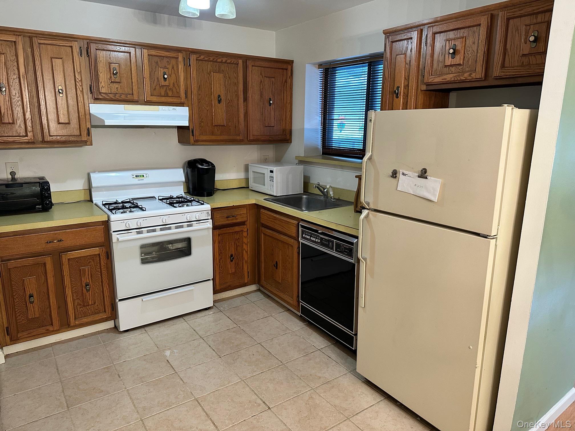 229 Feller Drive, Central Islip, NY 11722