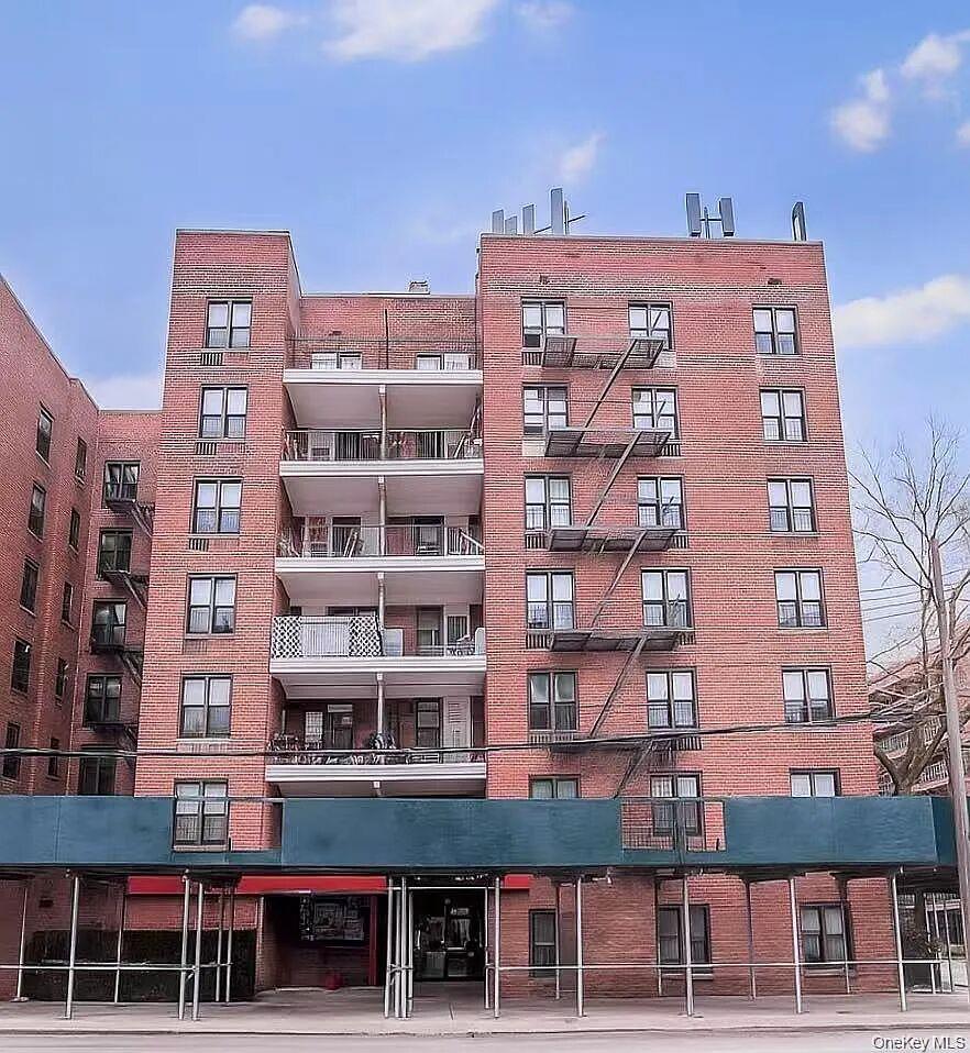 38-25 Parsons Boulevard # 3H, Flushing, NY 11354