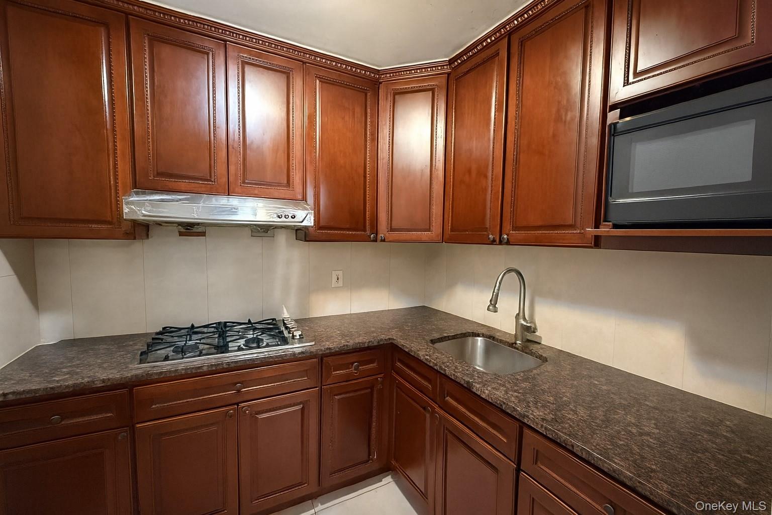 38-25 Parsons Boulevard # 3H, Flushing, NY 11354