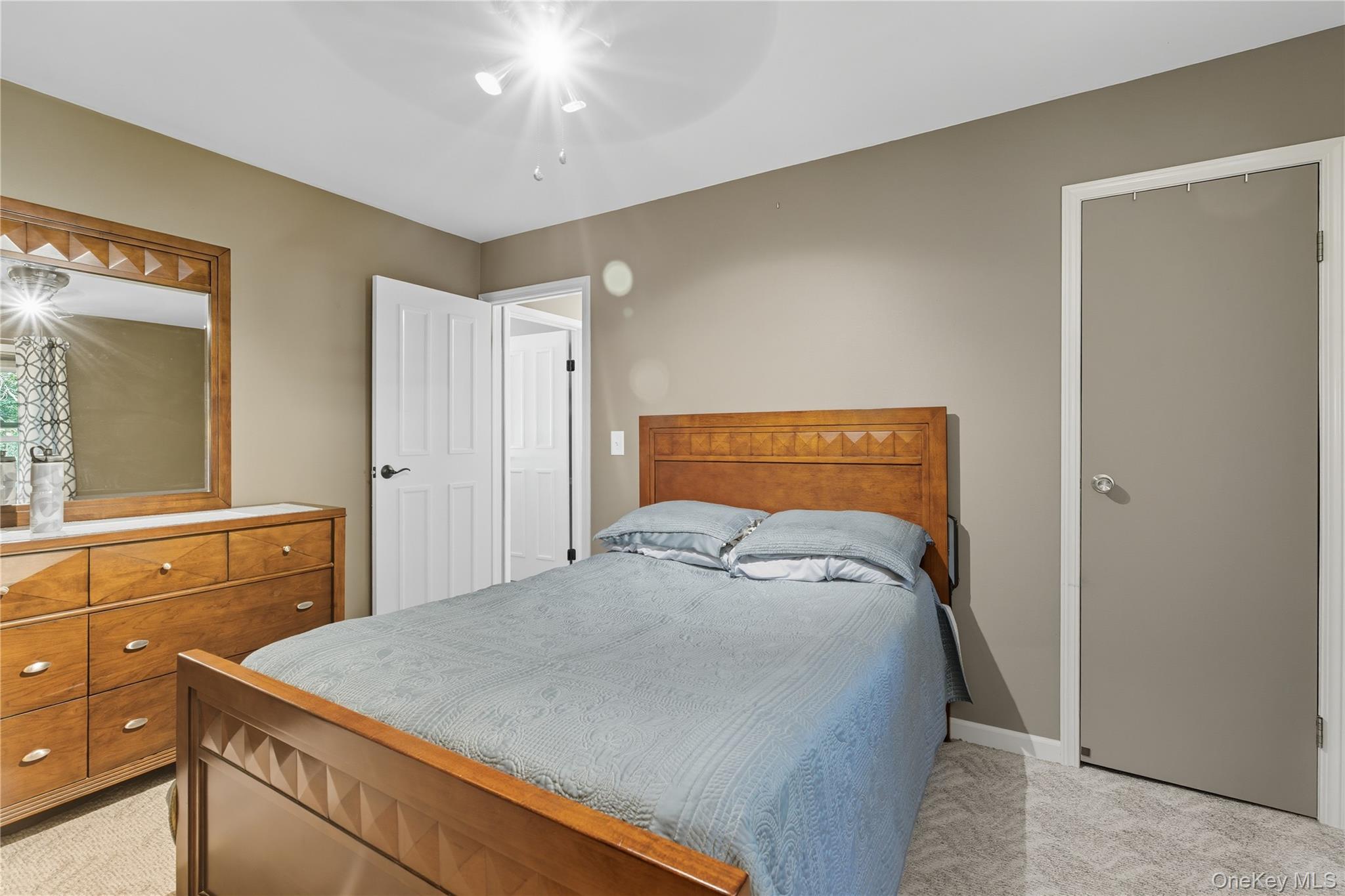 173 W End Avenue, Shirley, NY 11967