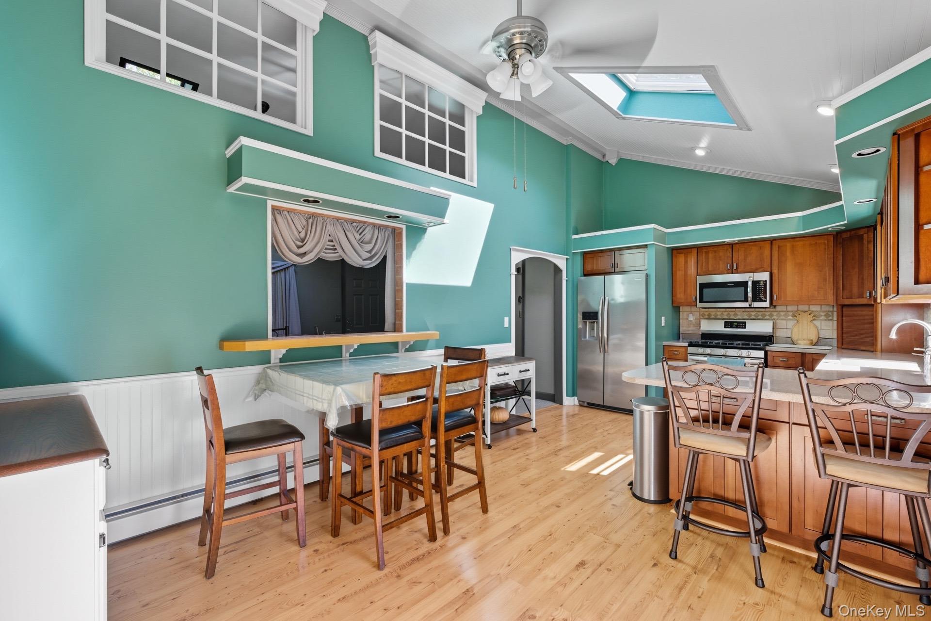 173 W End Avenue, Shirley, NY 11967