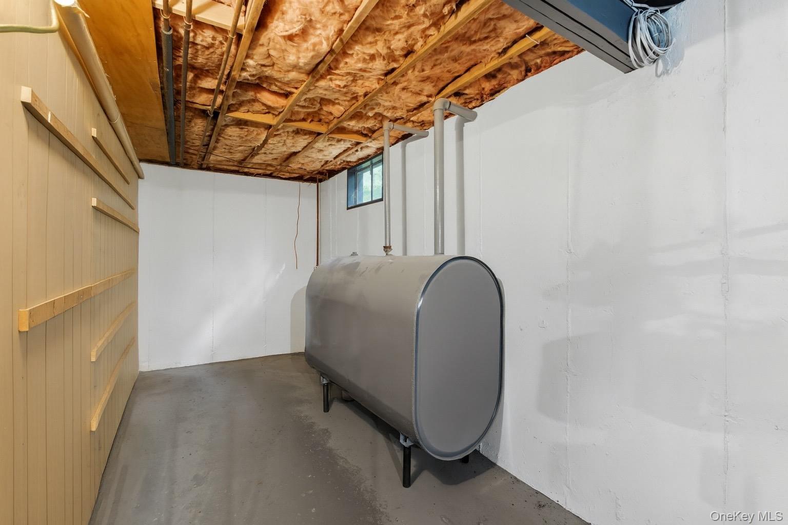 173 W End Avenue, Shirley, NY 11967