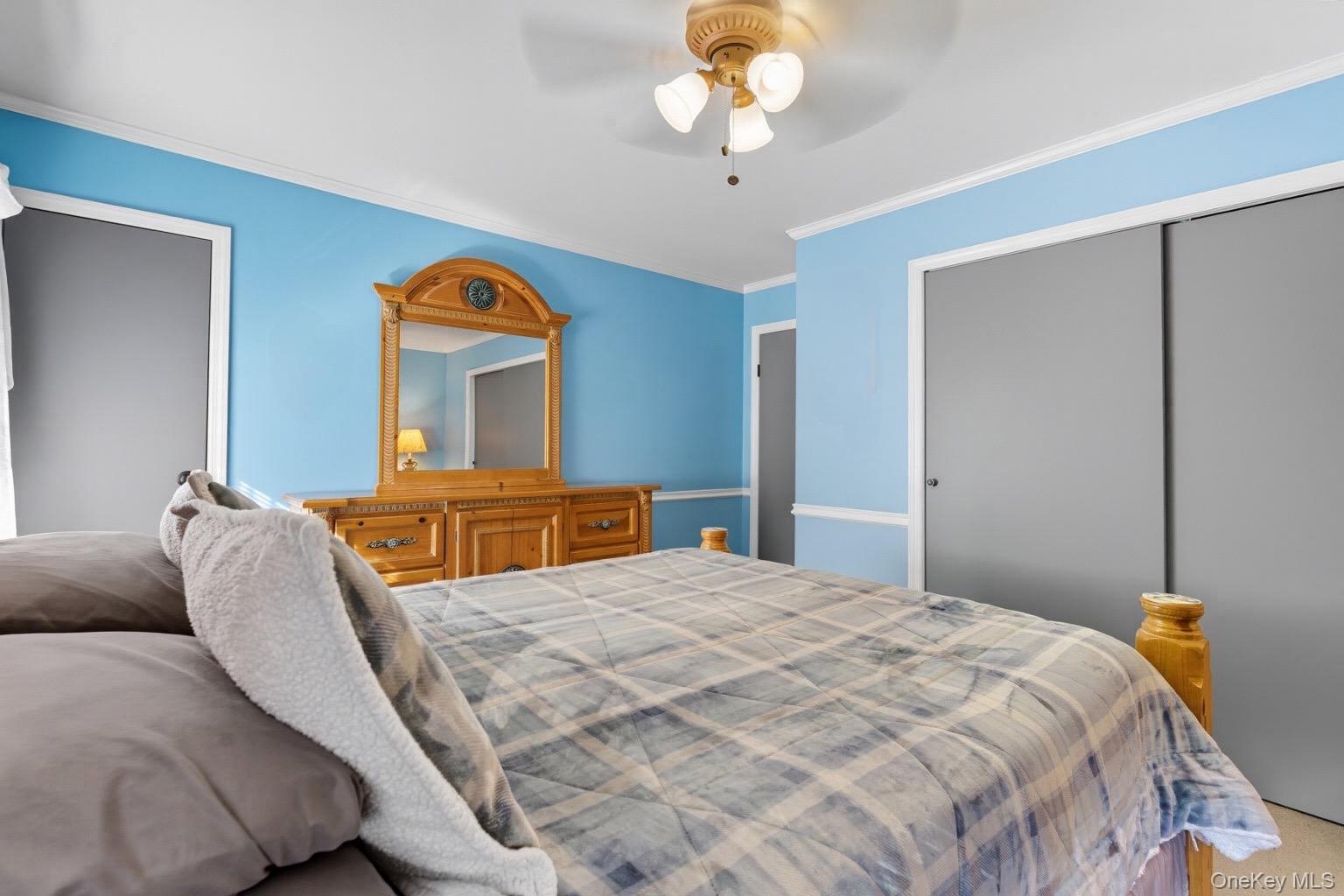 173 W End Avenue, Shirley, NY 11967