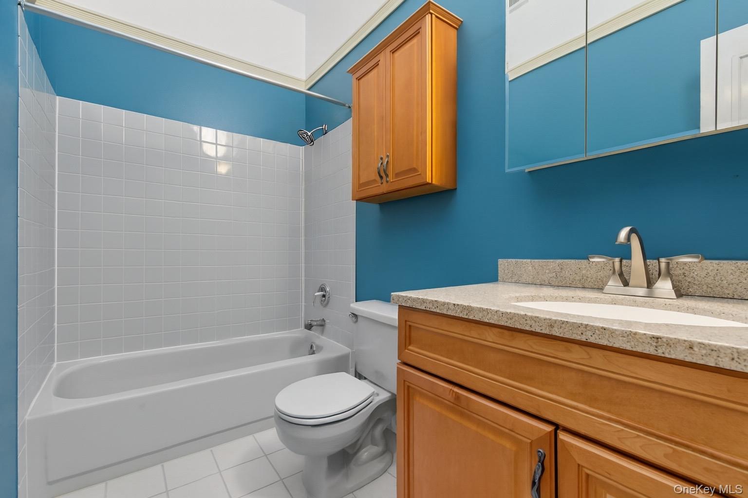 173 W End Avenue, Shirley, NY 11967