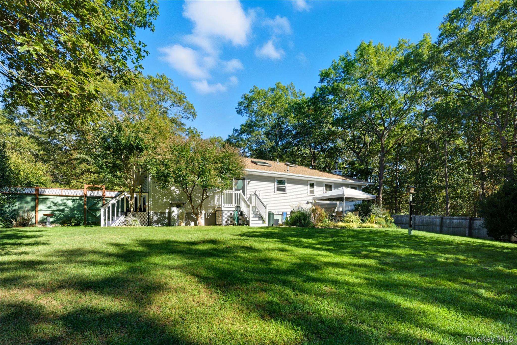 173 W End Avenue, Shirley, NY 11967