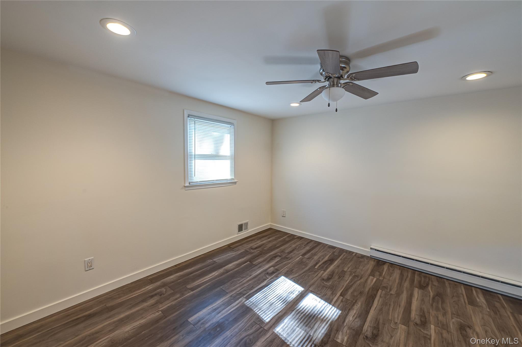 20 W Belmont Street, Bay Shore, NY 11706