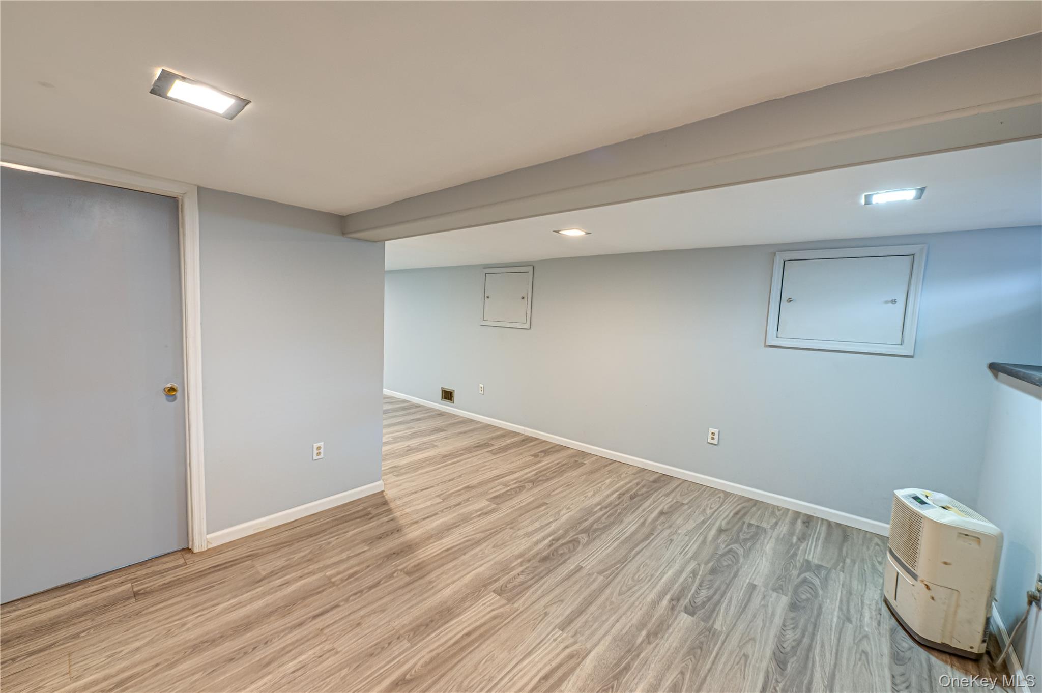 20 W Belmont Street, Bay Shore, NY 11706