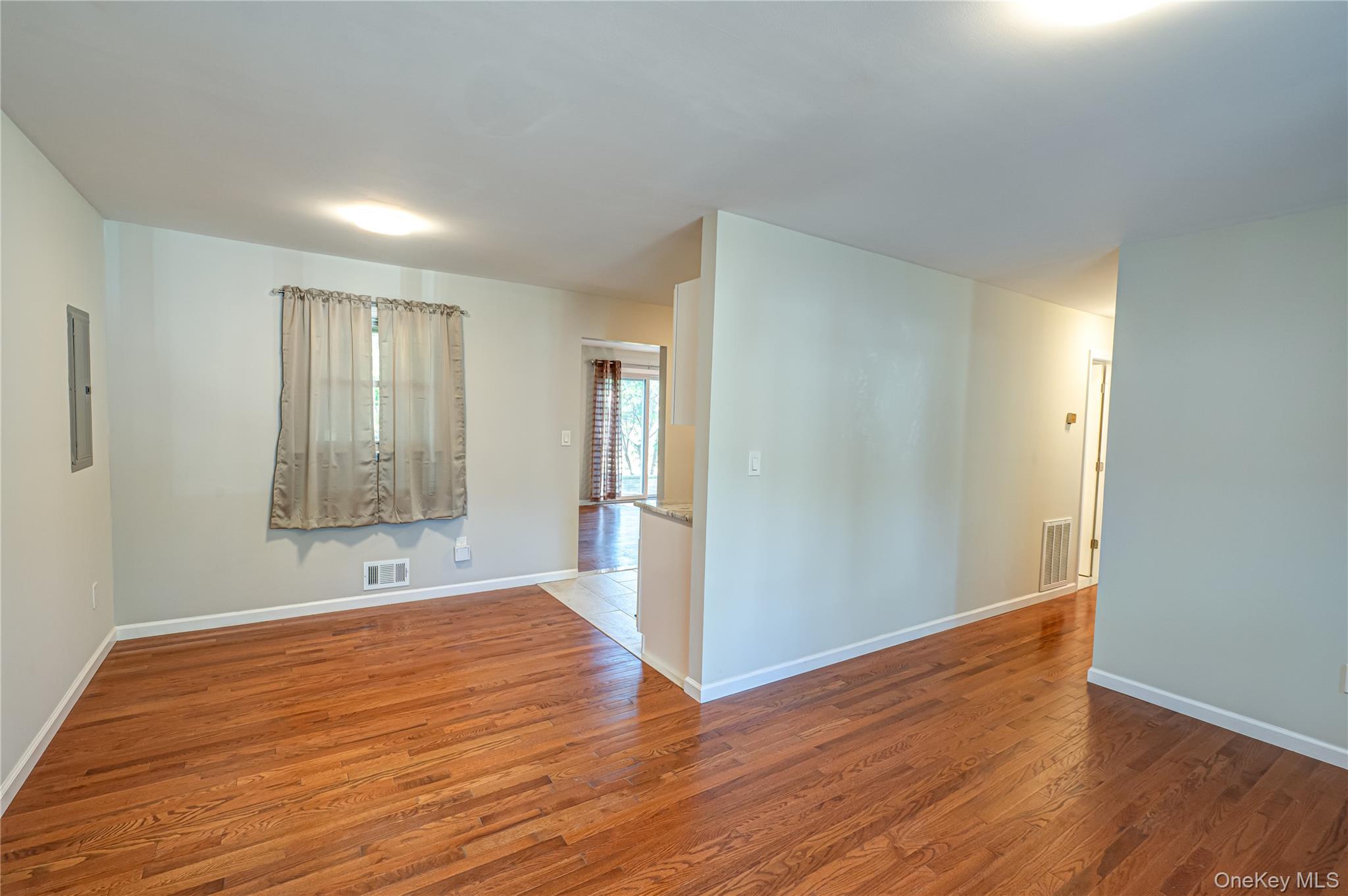 20 W Belmont Street, Bay Shore, NY 11706