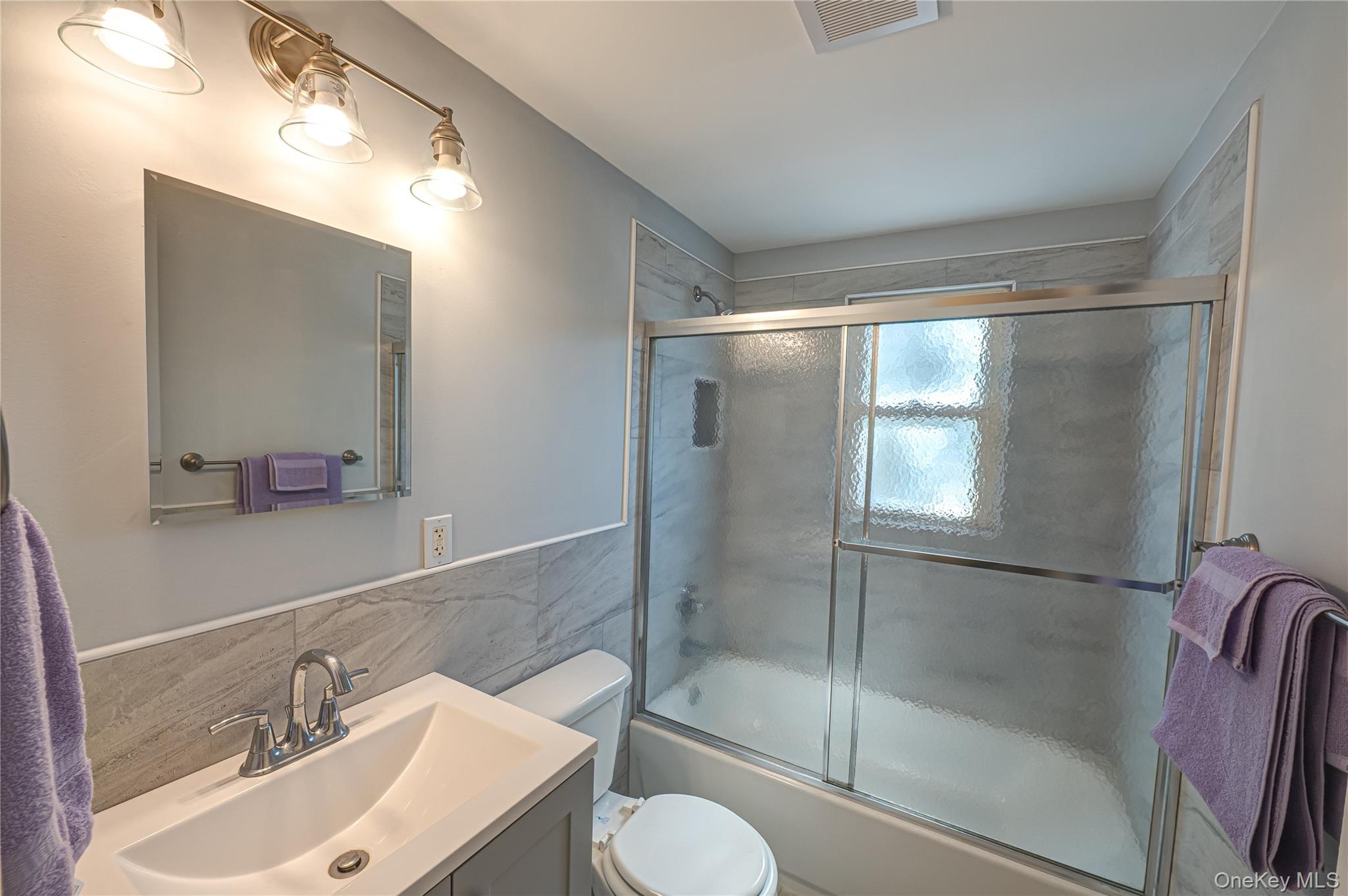 20 W Belmont Street, Bay Shore, NY 11706