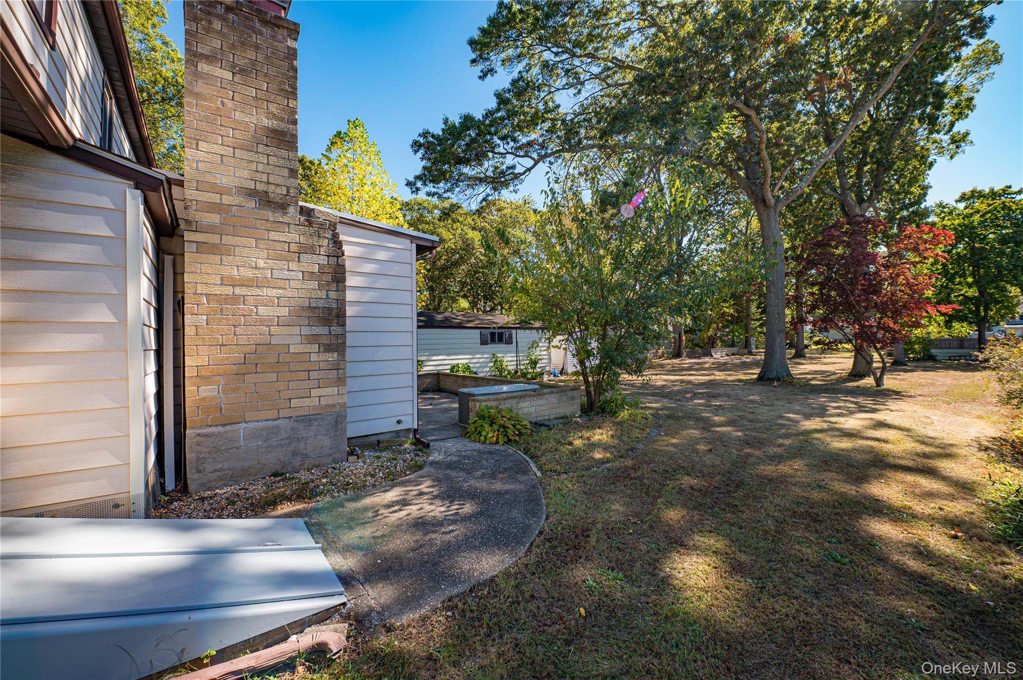 20 W Belmont Street, Bay Shore, NY 11706