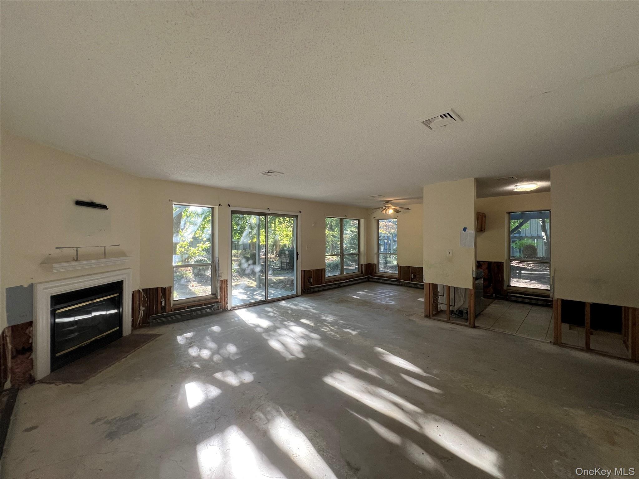 31 Bleakley Drive, Peekskill, NY 10566