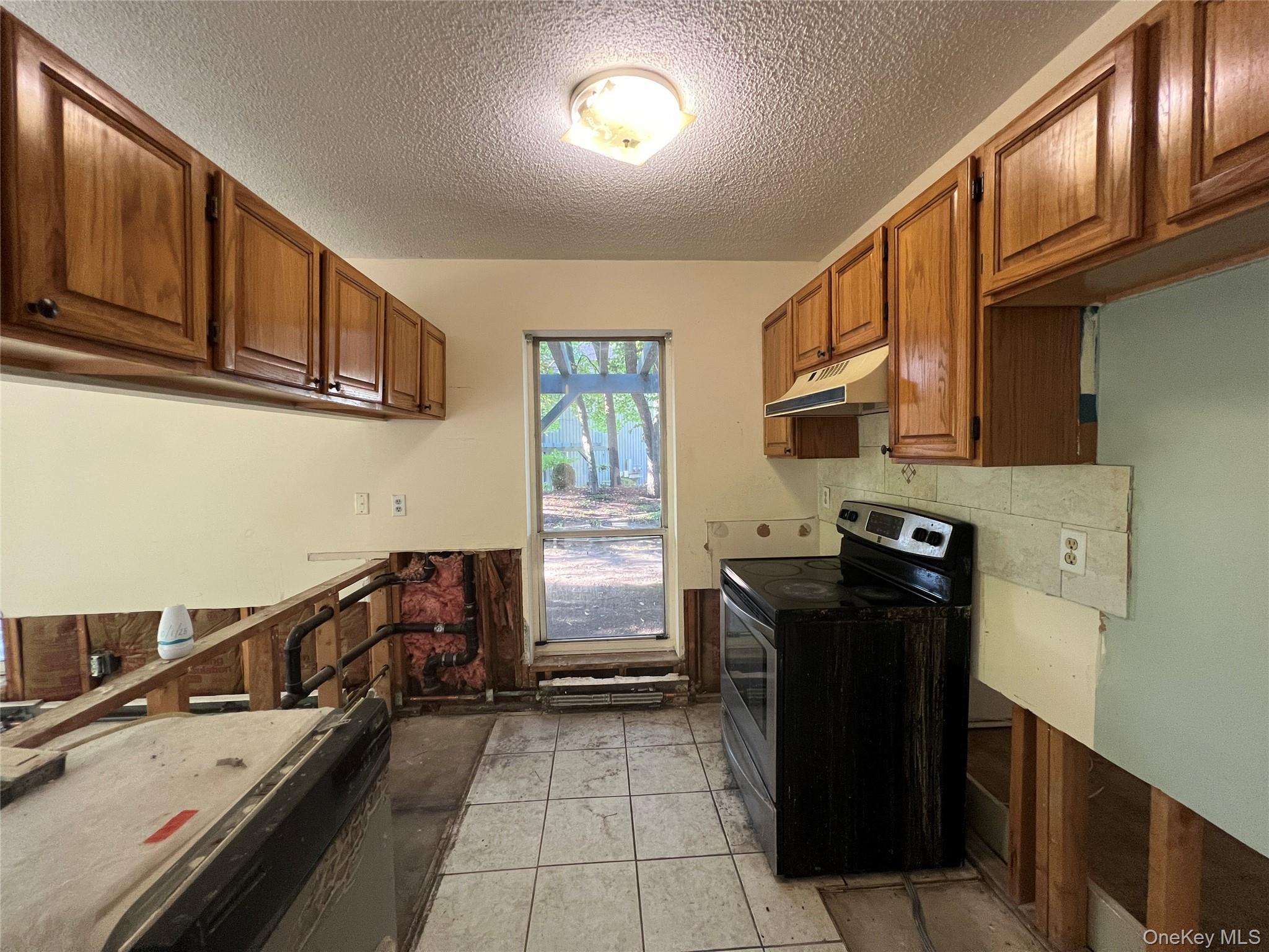 31 Bleakley Drive, Peekskill, NY 10566