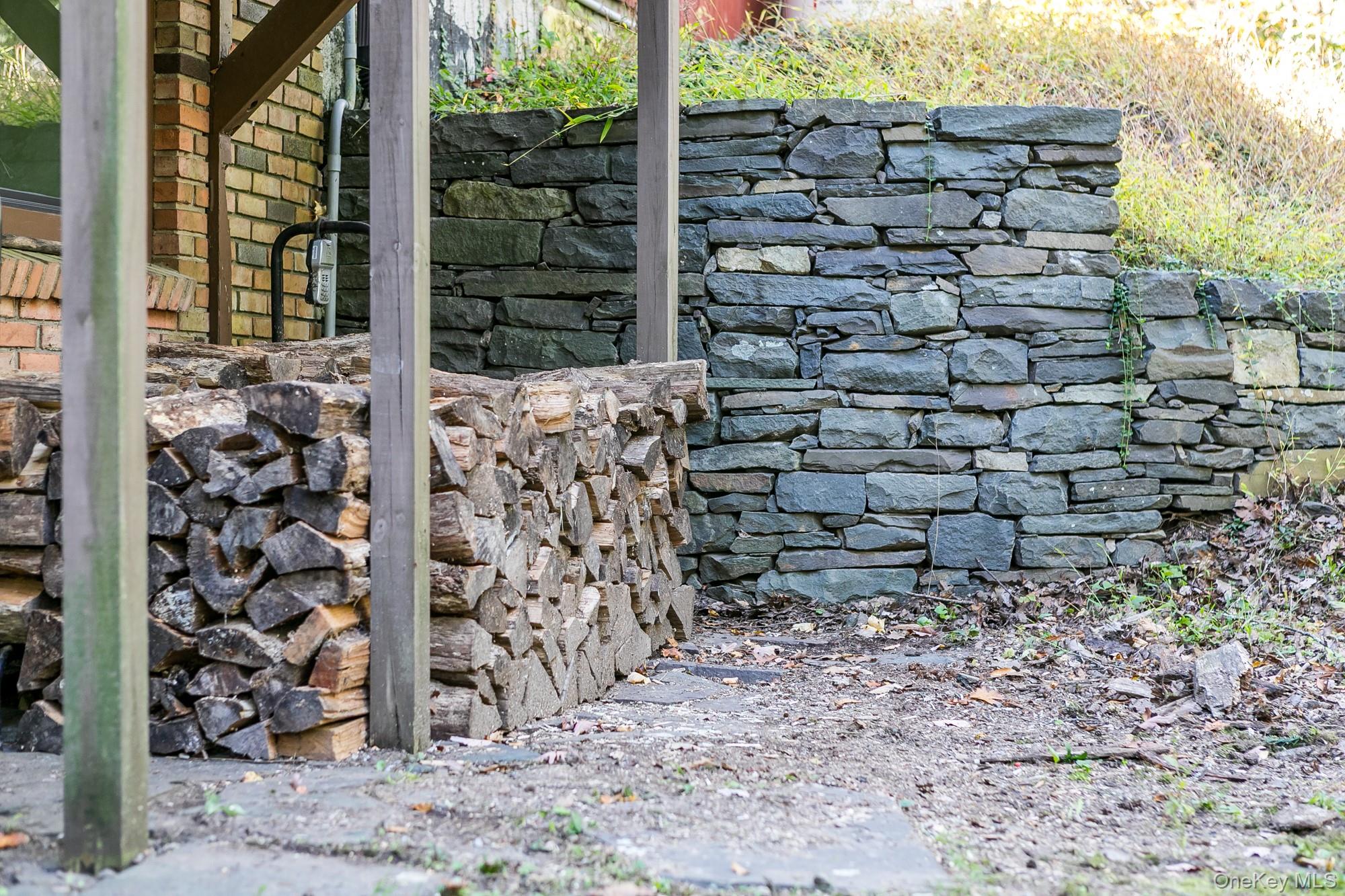 18 Niles Drive, Woodstock, NY 12498