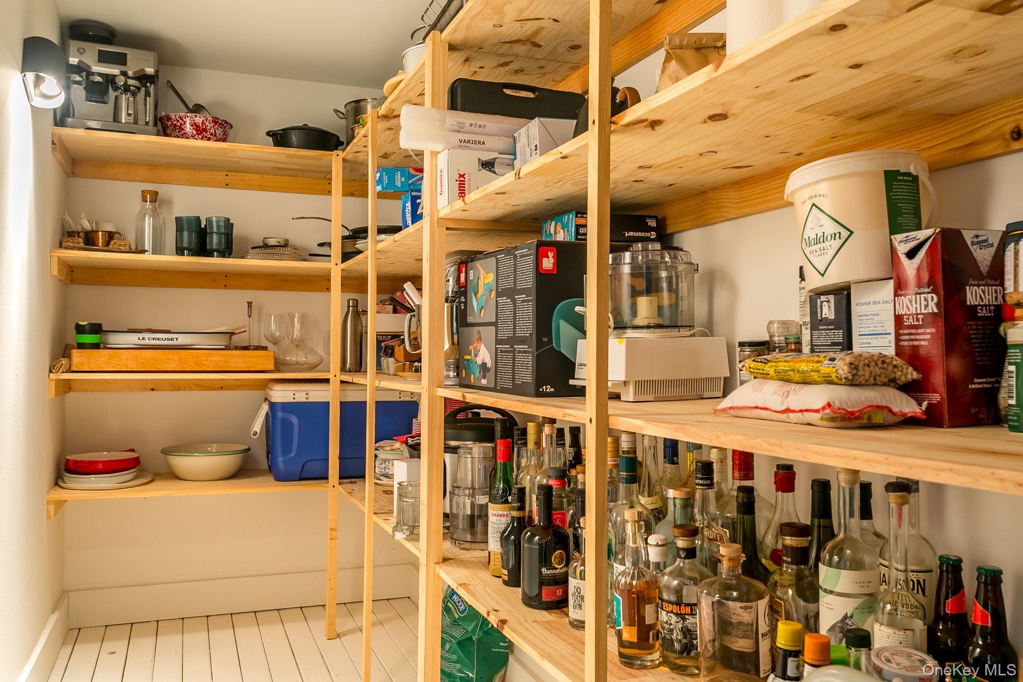 18 Niles Drive, Woodstock, NY 12498