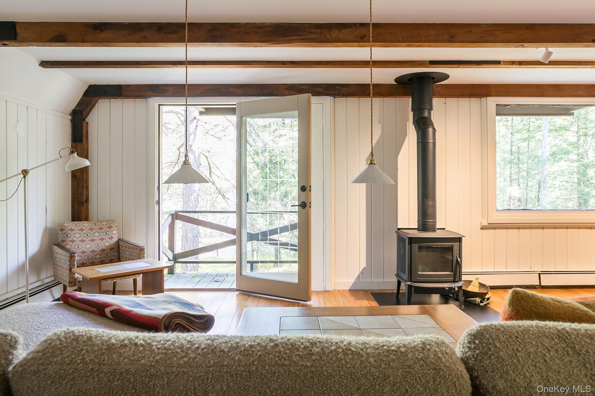 18 Niles Drive, Woodstock, NY 12498