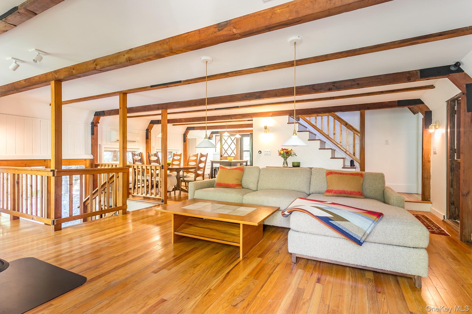 18 Niles Drive, Woodstock, NY 12498