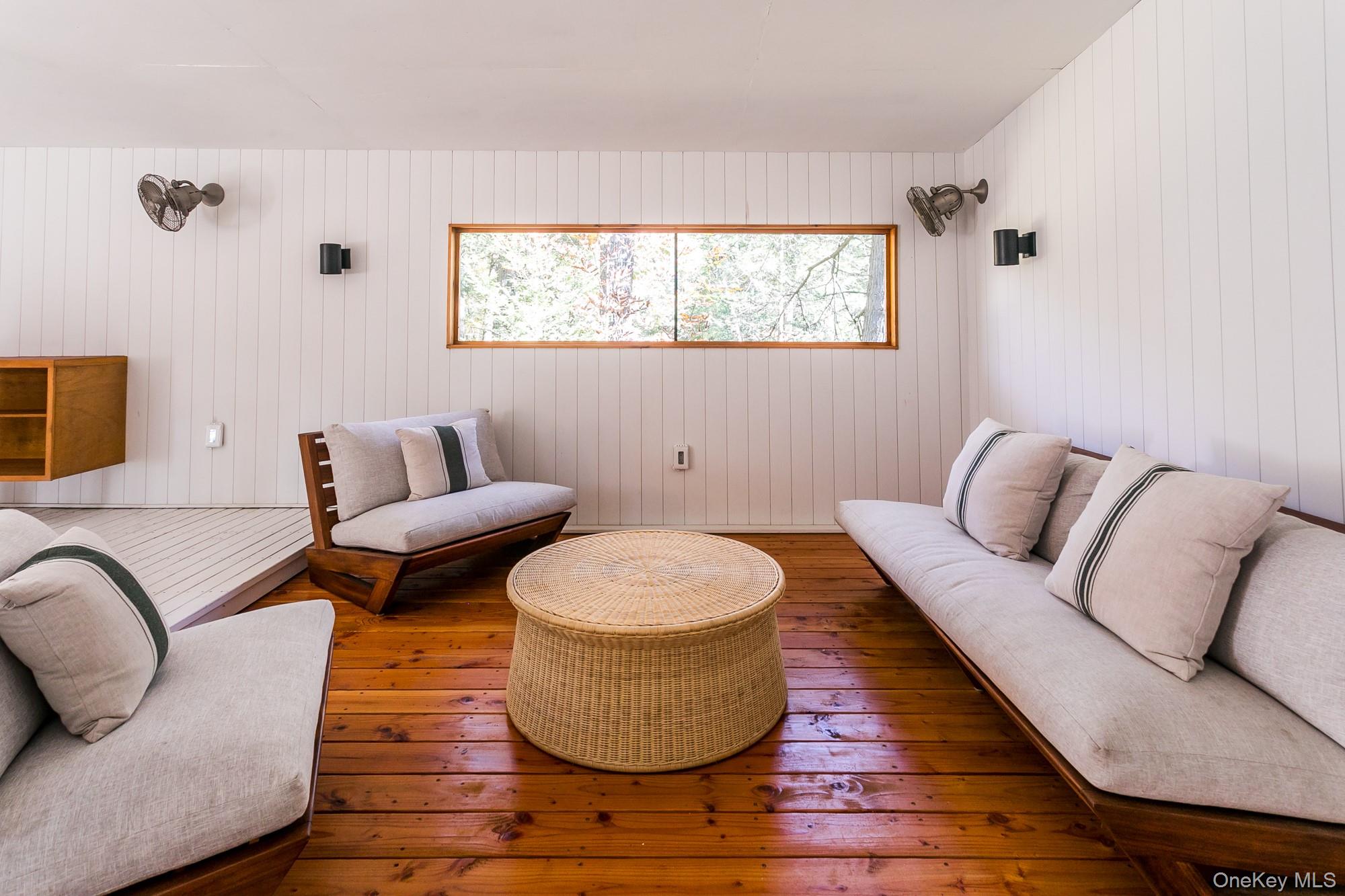 18 Niles Drive, Woodstock, NY 12498