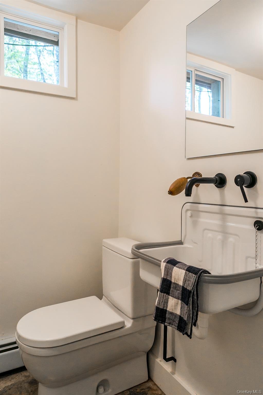 18 Niles Drive, Woodstock, NY 12498