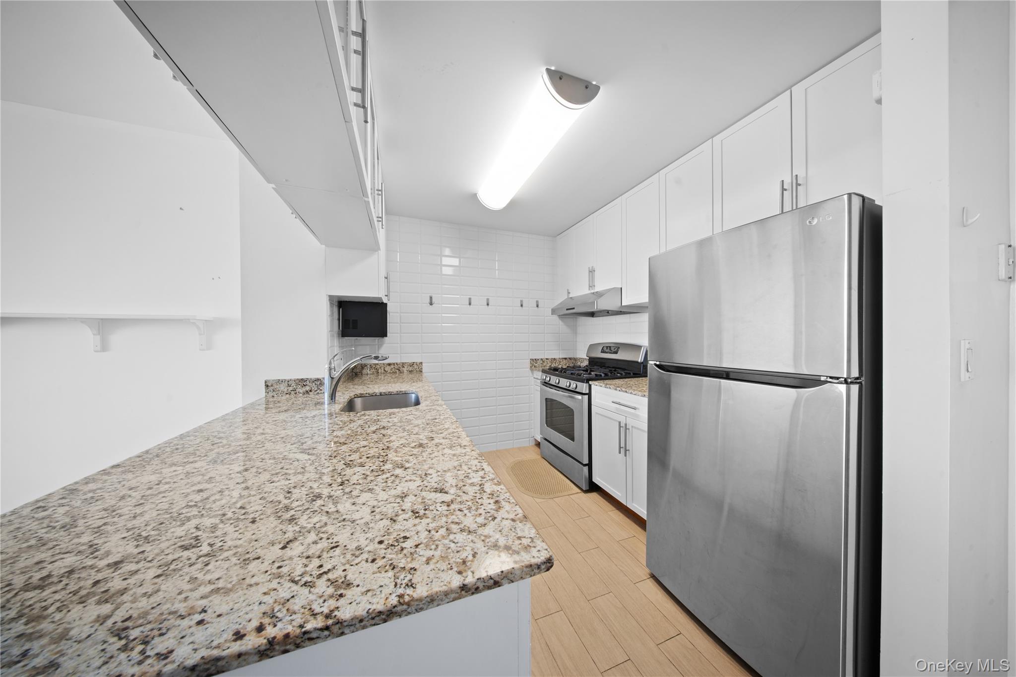 40-26 College Point Boulevard # 18D, Flushing, NY 11354