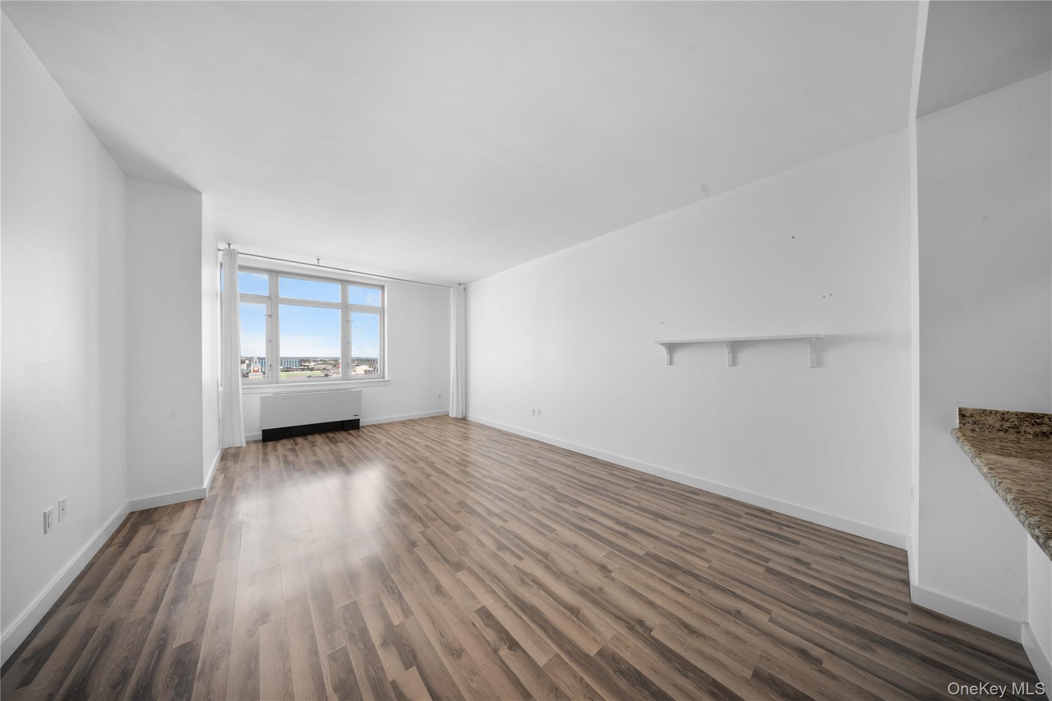 40-26 College Point Boulevard # 18D, Flushing, NY 11354