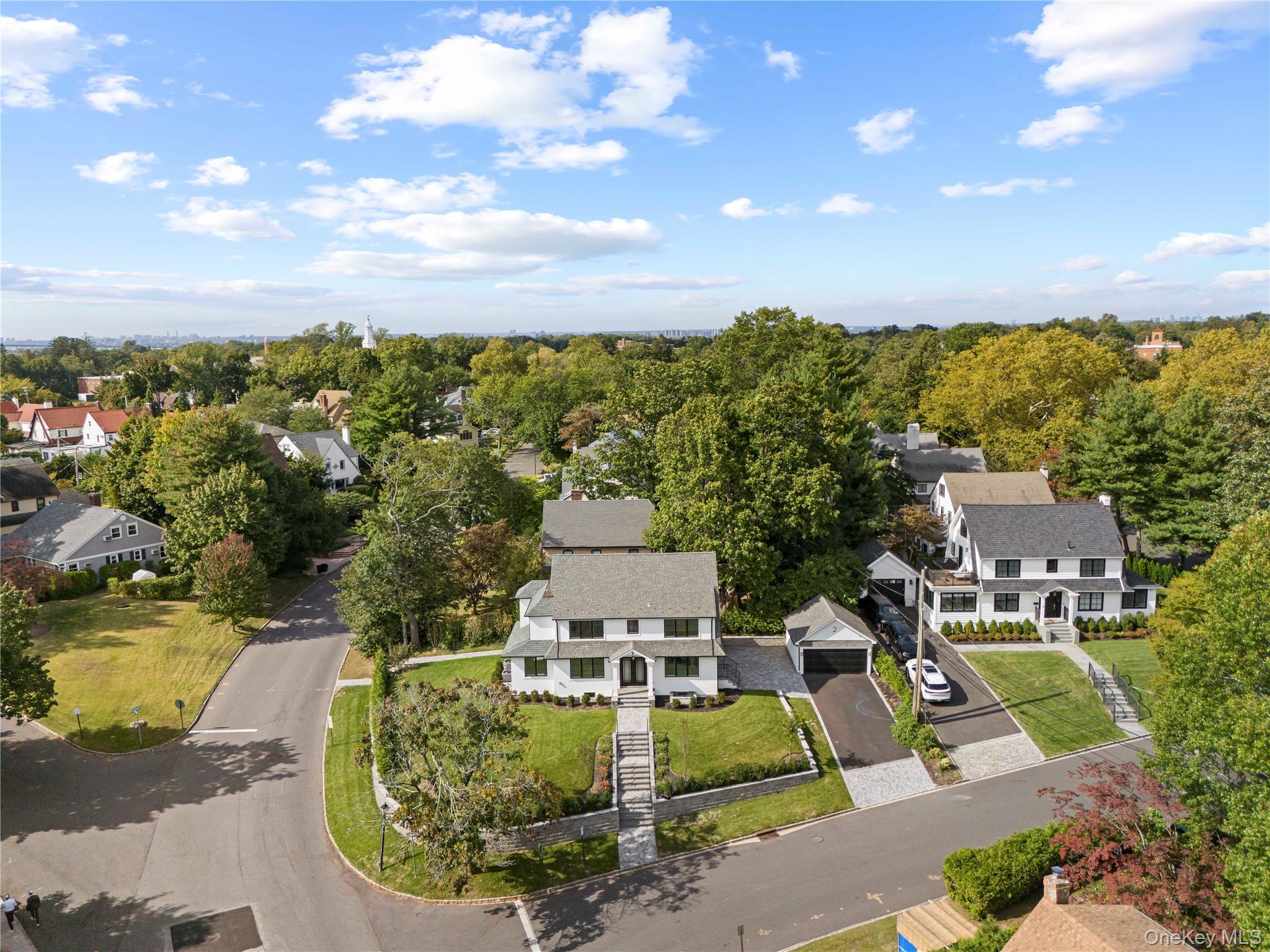 2 Henry Street, Great Neck, NY 11023