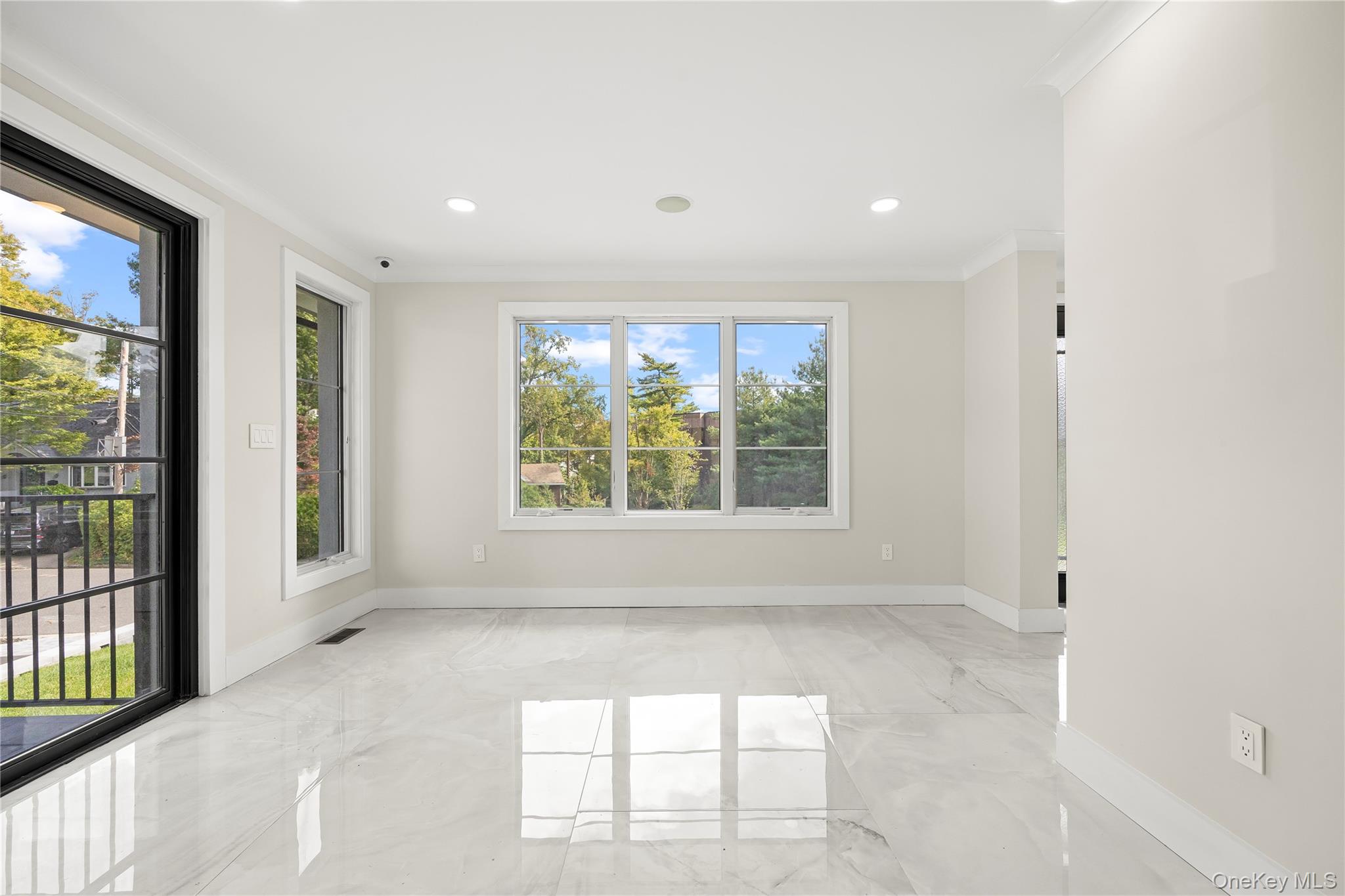 2 Henry Street, Great Neck, NY 11023