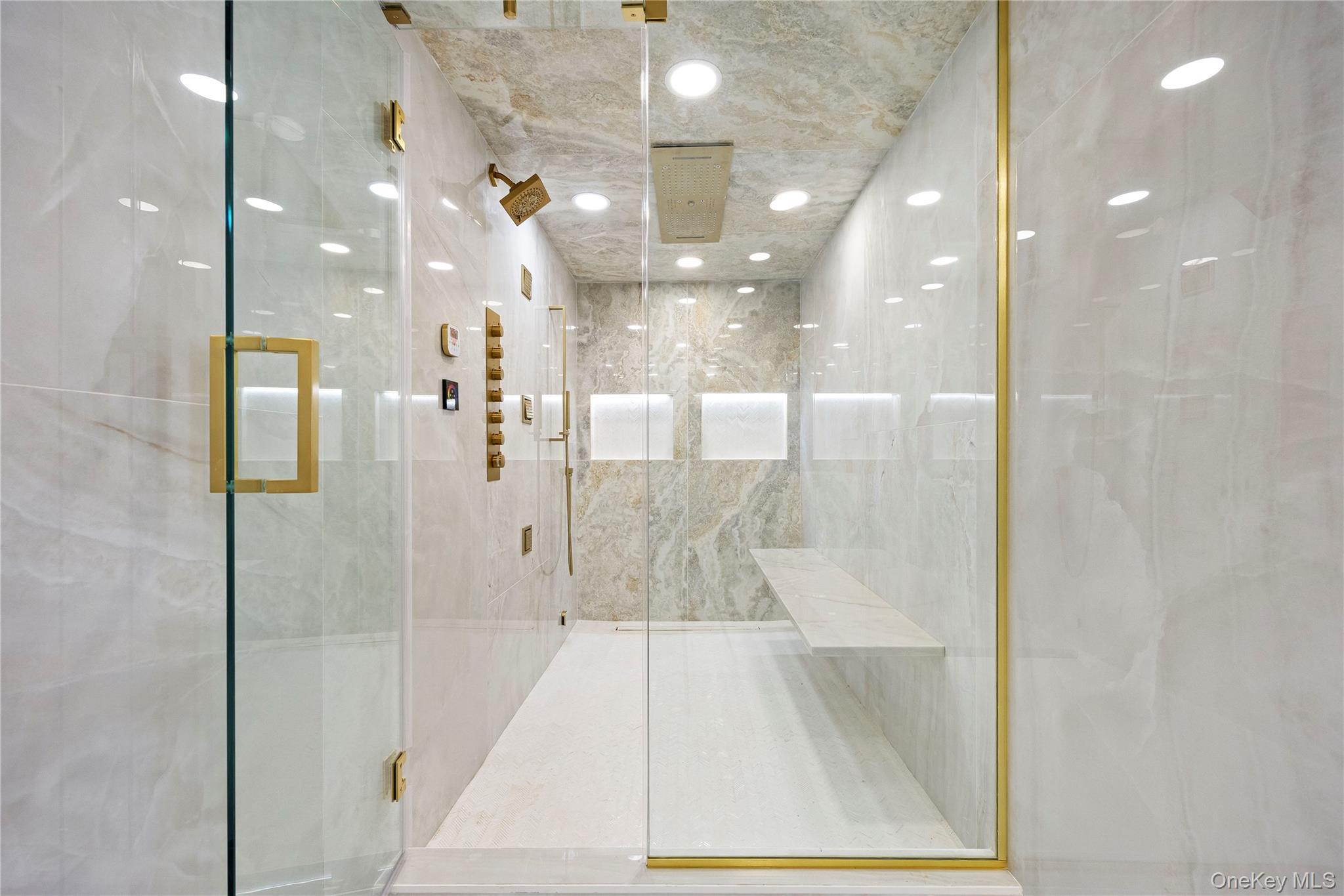 2 Henry Street, Great Neck, NY 11023