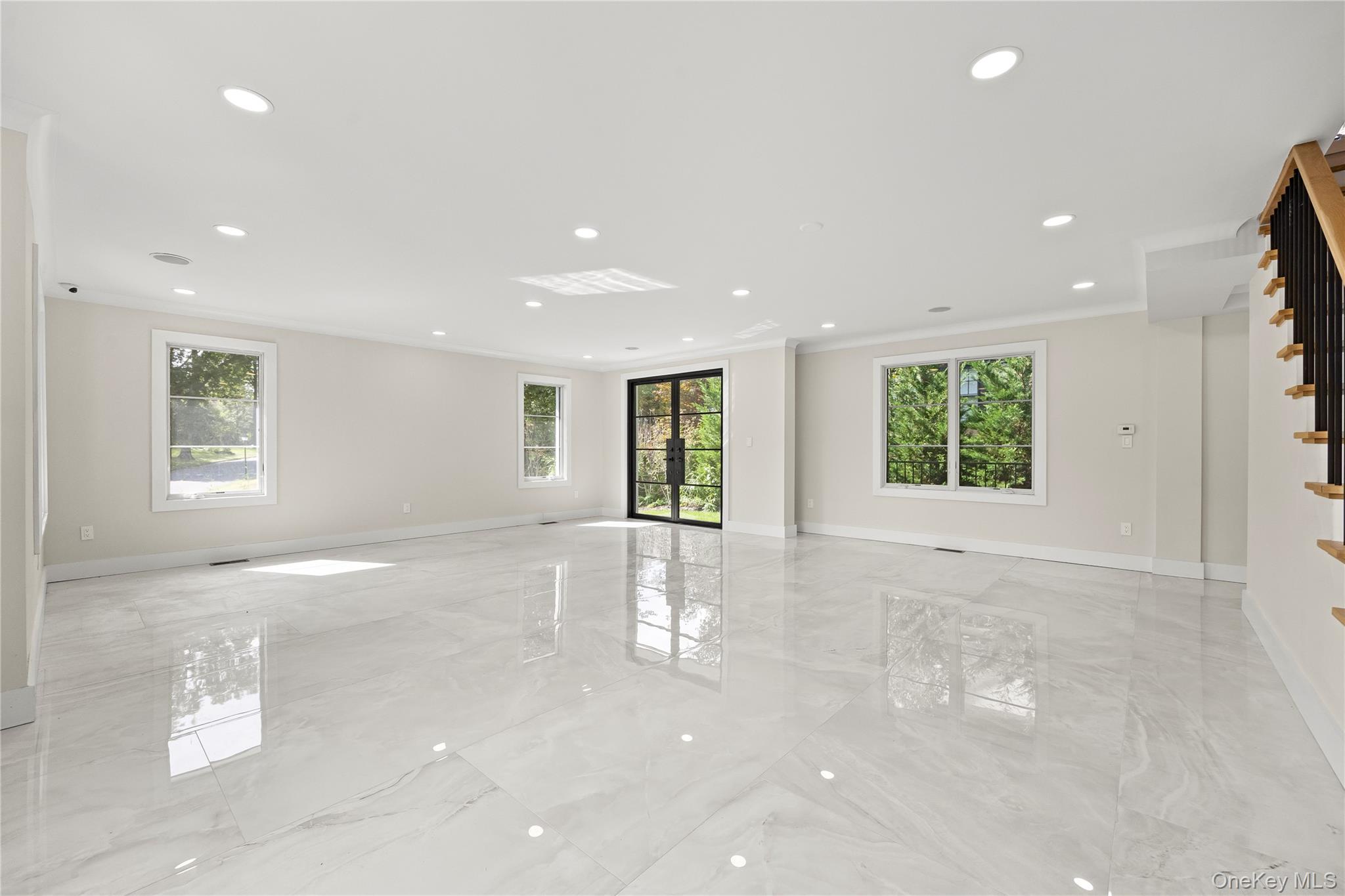 2 Henry Street, Great Neck, NY 11023