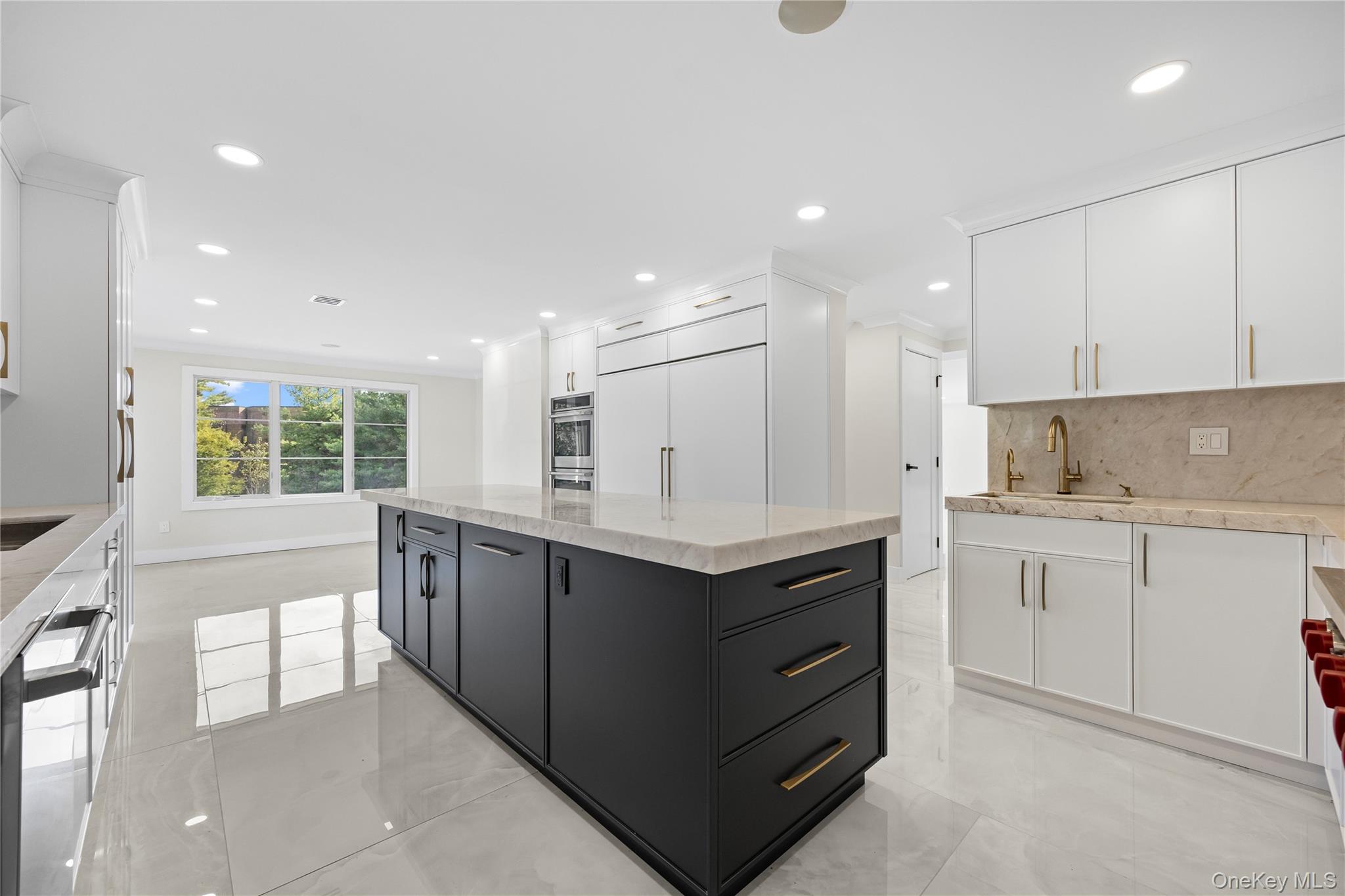 2 Henry Street, Great Neck, NY 11023