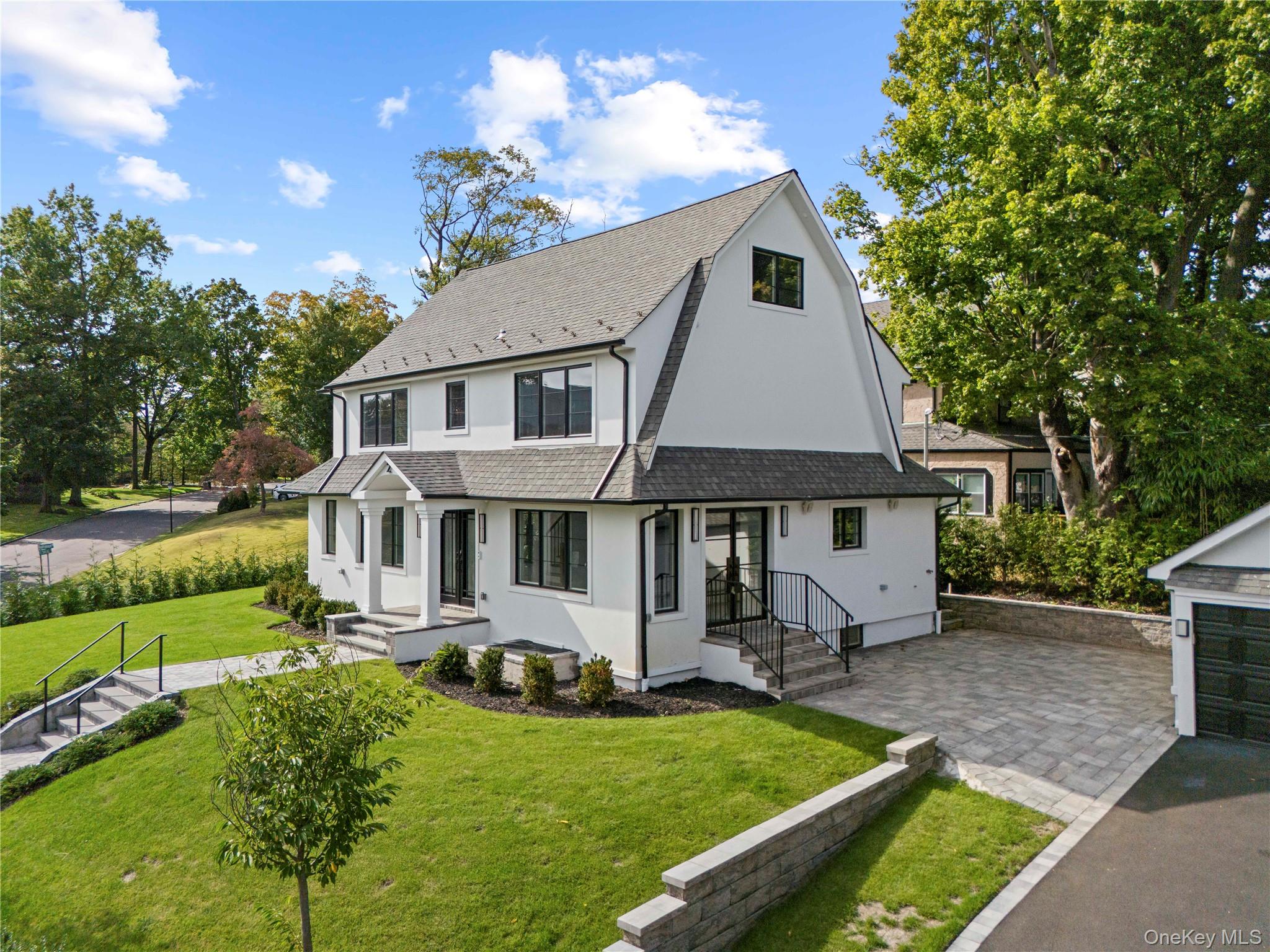 2 Henry Street, Great Neck, NY 11023