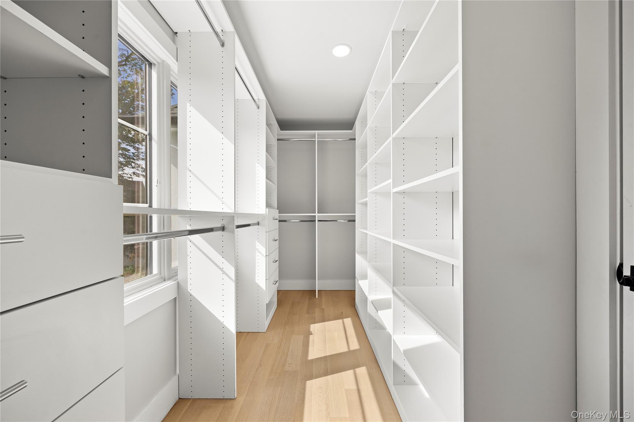 2 Henry Street, Great Neck, NY 11023