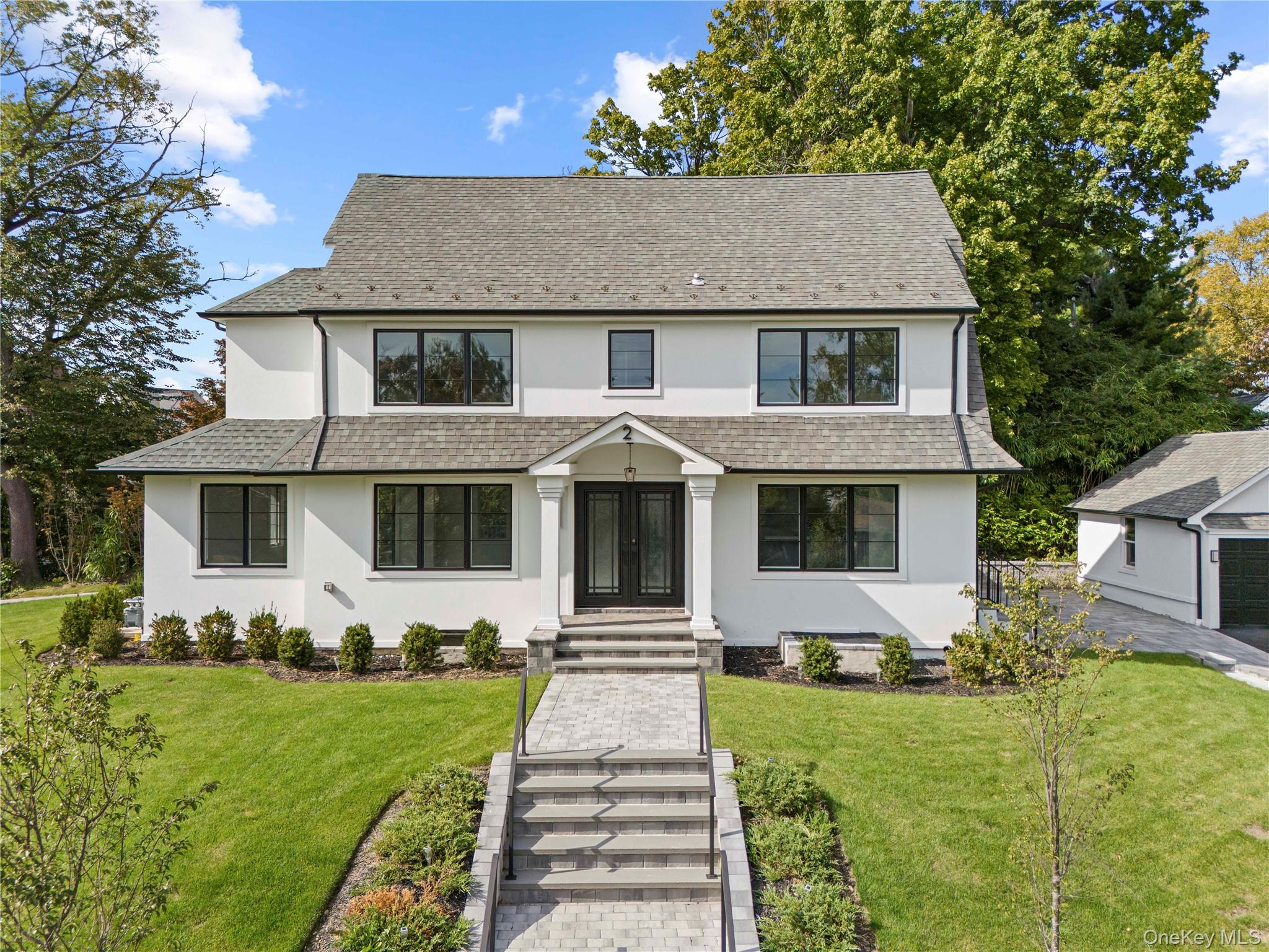 2 Henry Street, Great Neck, NY 11023