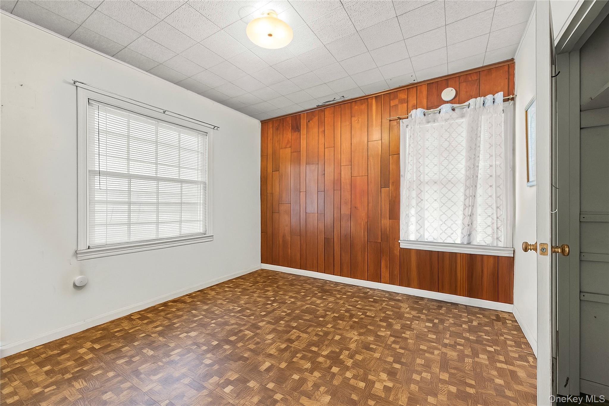 208 Dogwood Road, Valley Stream, NY 11580