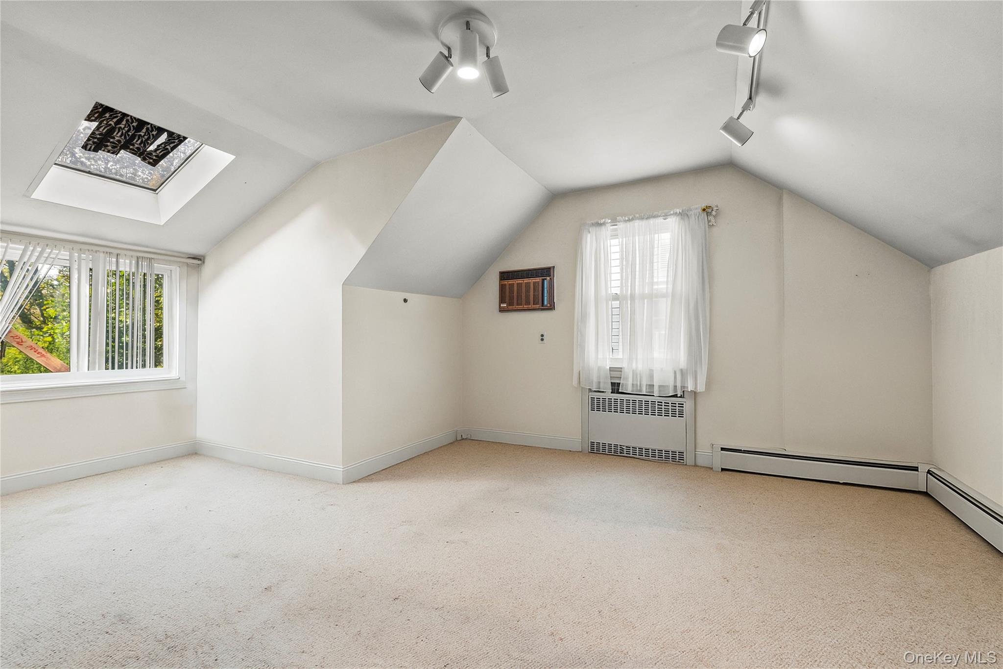 208 Dogwood Road, Valley Stream, NY 11580