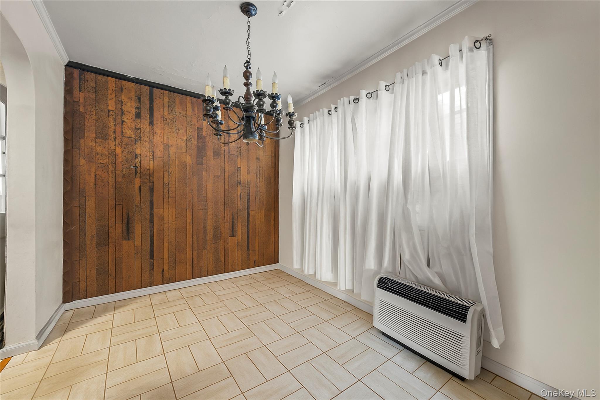 208 Dogwood Road, Valley Stream, NY 11580