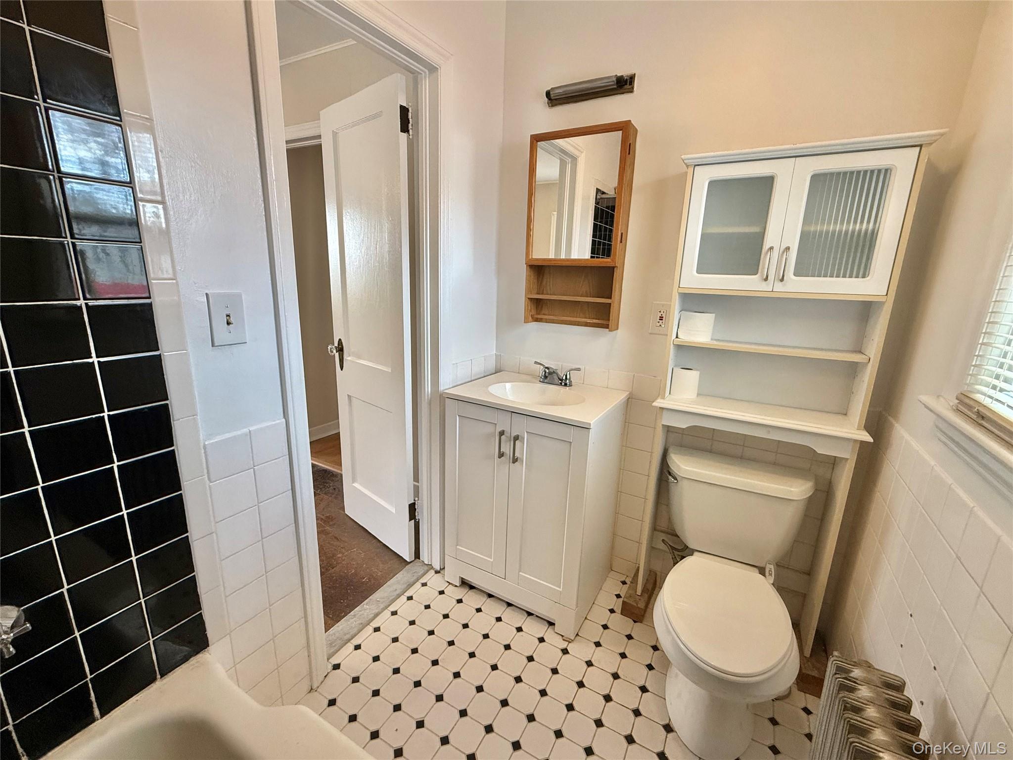 10 Cottage Avenue, Nanuet, NY 10954