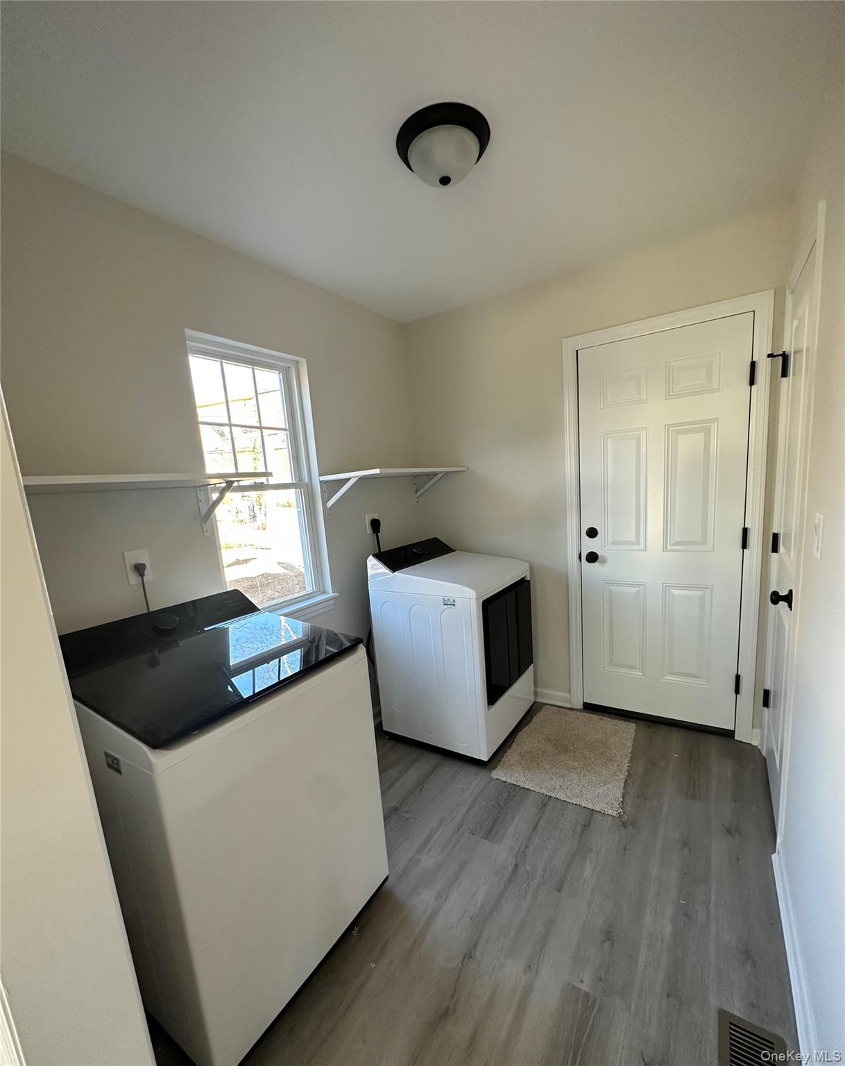 5 Cooper Avenue, Huntington Station, NY 11746