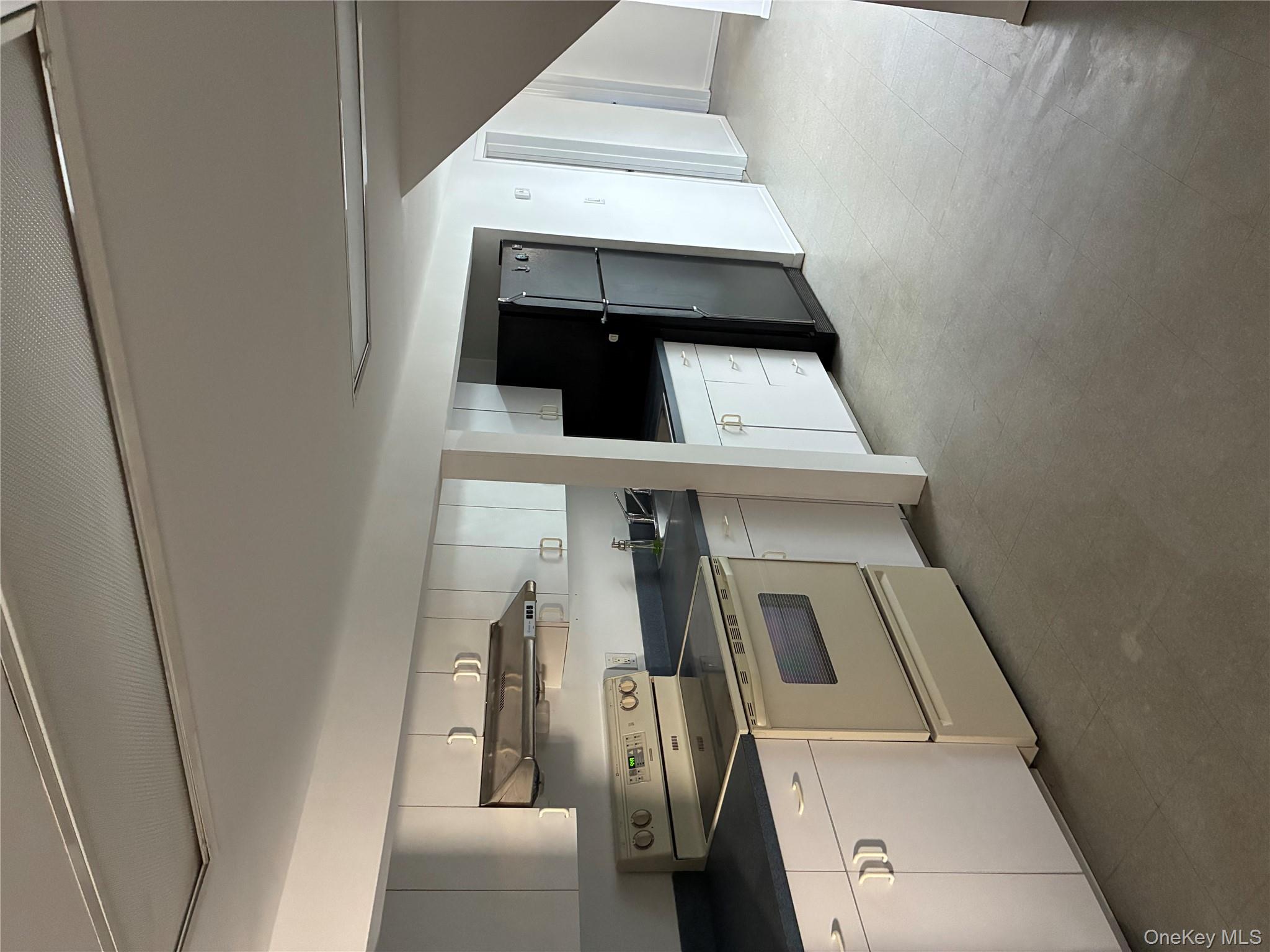 281 Fir Grove Road, Ronkonkoma, NY 11779