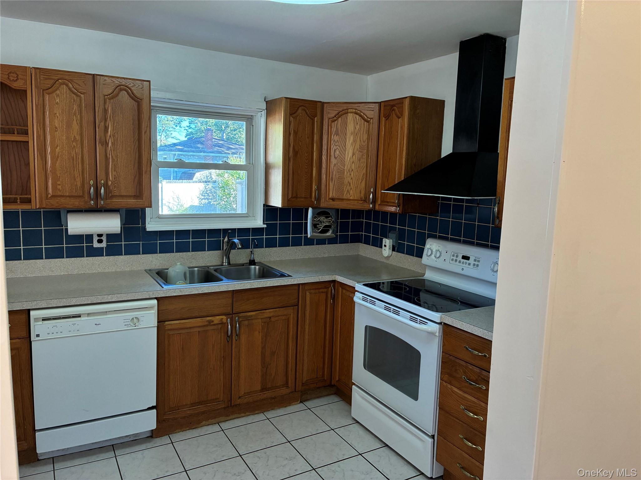 281 Fir Grove Road, Ronkonkoma, NY 11779