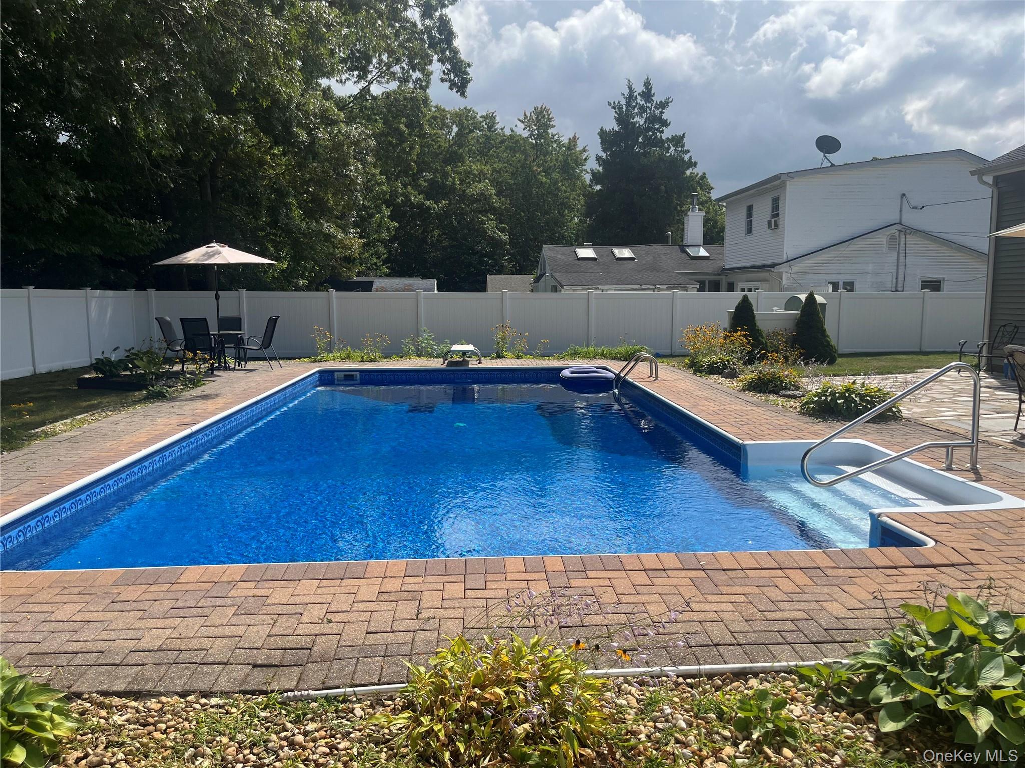 149 Avenue C, Holbrook, NY 11741