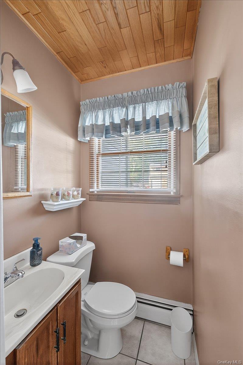 149 Avenue C, Holbrook, NY 11741