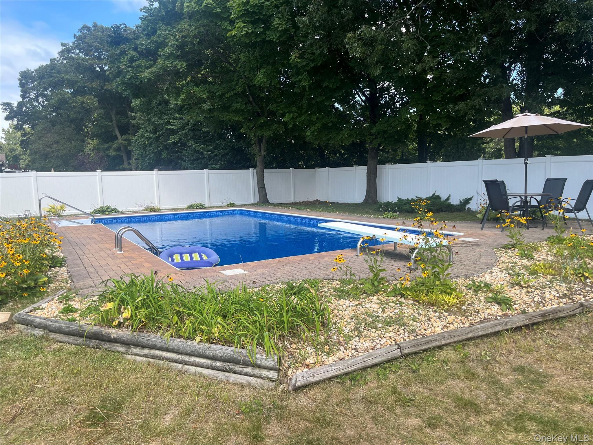 149 Avenue C, Holbrook, NY 11741